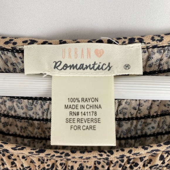 Urban Romantics leopard print swanky peplum top size medium - Picture 3 of 5
